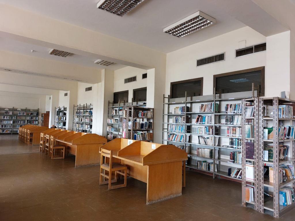 قاعة كتب 6
